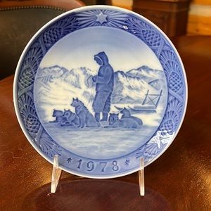 Royal Copenhagen Blue & White Annual Christmas Plate - 1978